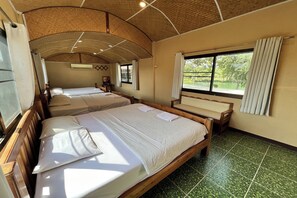 Cabaña superior | Escritorio, wifi gratis y ropa de cama 