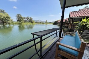 Zimmer, Seeblick | Blick auf den See