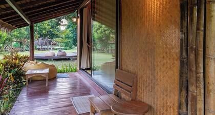 Lion Cafe Resort