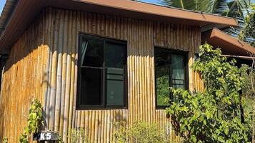 Room, 1 Bedroom, River View | Free WiFi, bed sheets