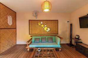 Double Room, Garden View | Free WiFi, bed sheets