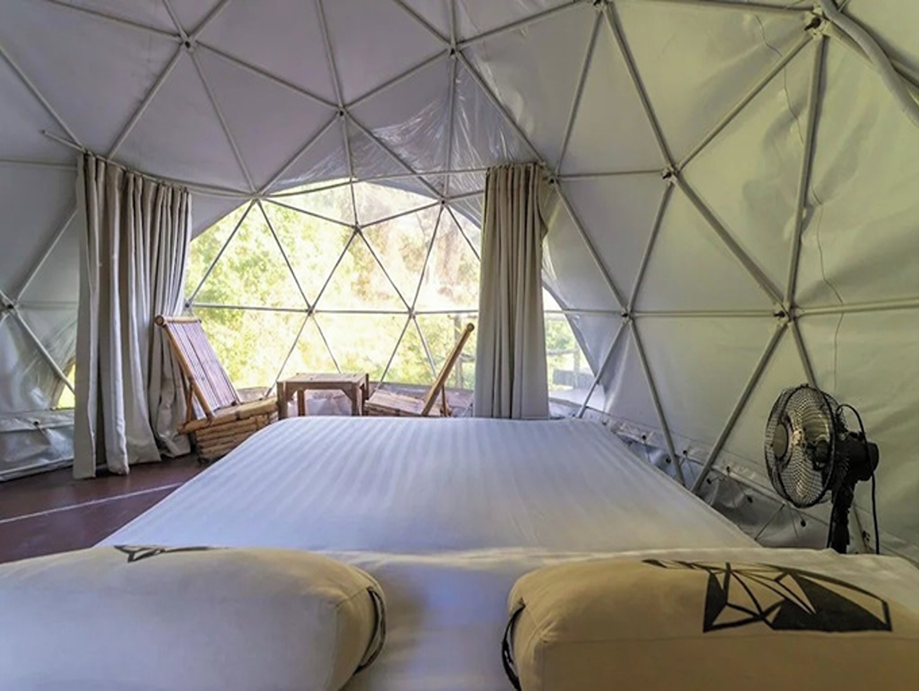 Deluxe Tent | Free WiFi, bed sheets