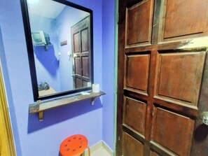 Einzelzimmer | Kostenloses WLAN, Bettwäsche