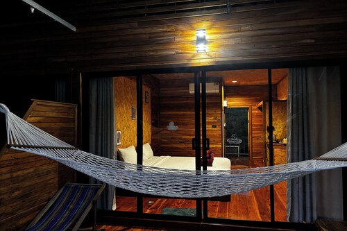 Mataburi River Kwai Resort