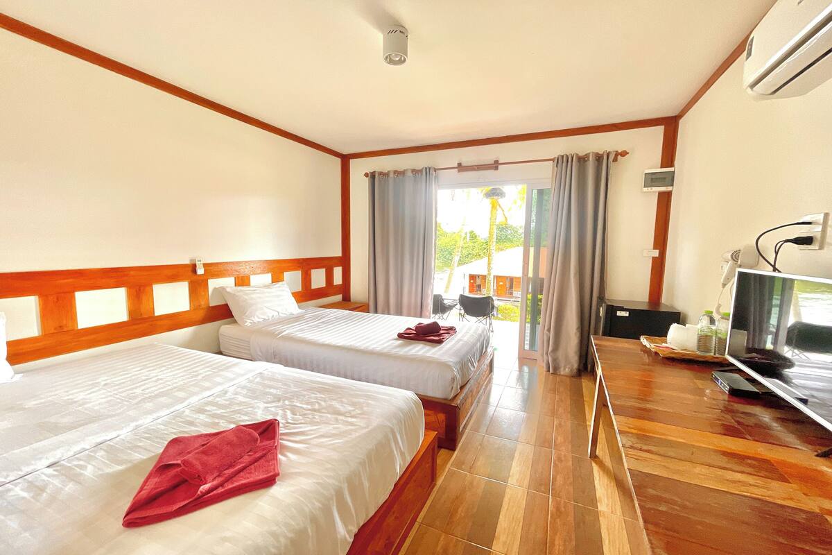 Bungalow | Een bureau, gratis wifi, beddengoed