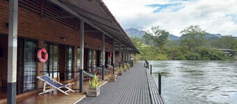 Mataburi River Kwai Resort