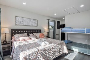 4 Schlafzimmer, Schreibtisch, Bügeleisen/Bügelbrett, kostenloses WLAN