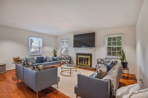 تلفزيون، مدفأة