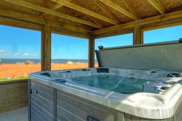 Indoor spa tub