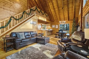 TV, fireplace - Cozy Log Cabin Retreat INSIDE Riverside State Park located directly on trail 25! (Nine Mile Falls)