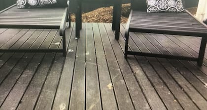 Mangels, Unique, charming cottage located in picturesque country side.