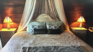 Unclassified image, 2 of 9, button - Mangels, Unique,  charming  cottage  located in picturesque  country side. (Tai Tapu)