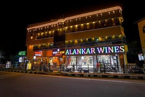 Exterior - White Yellow Residency (Puducherry)