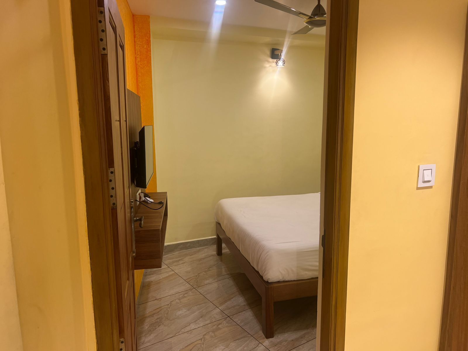 Suite familiar | Ropa de cama hipoalergénica, escritorio, wifi gratis y ropa de cama