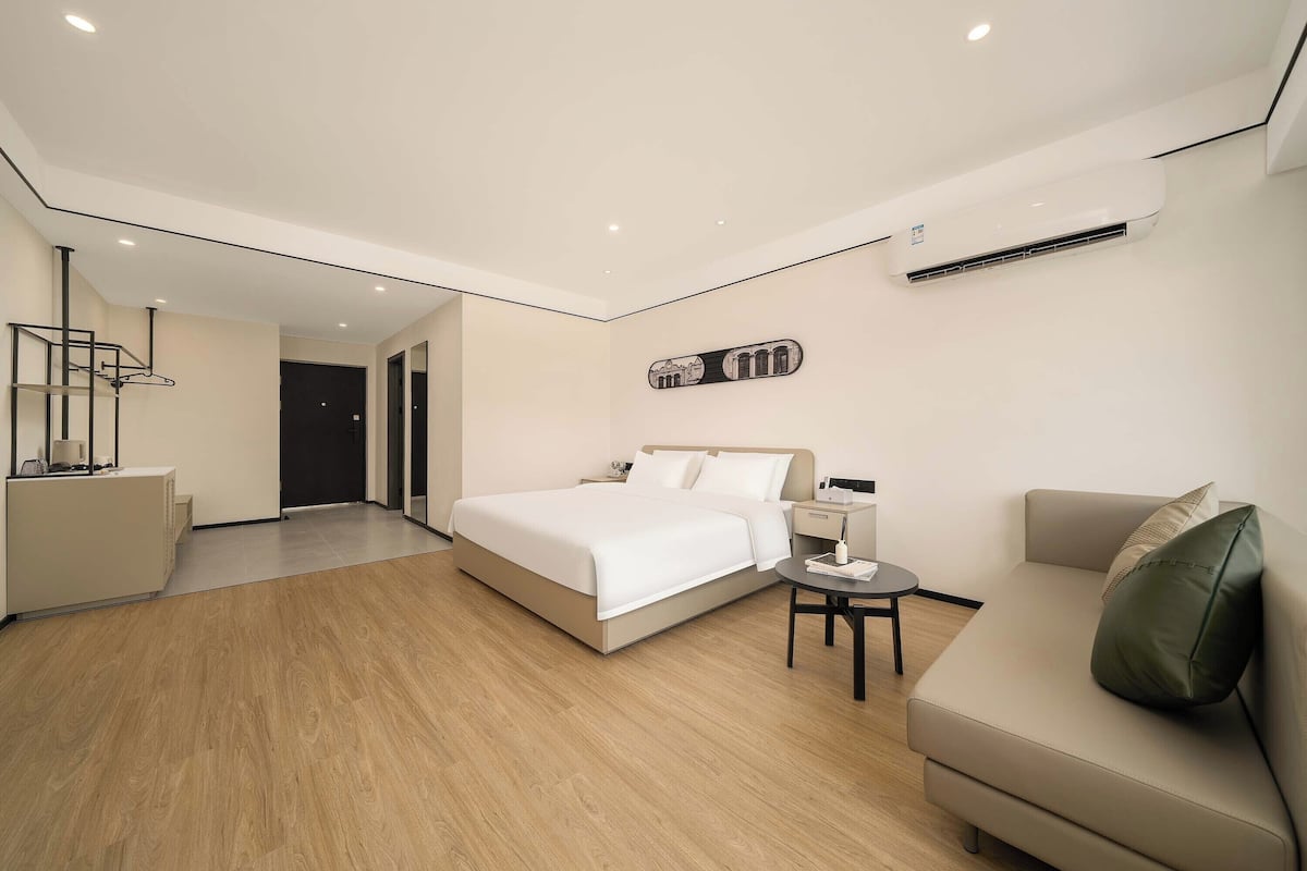 Superior Double Room, City View | Desk, laptop workspace, blackout drapes, free WiFi