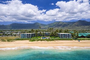 On the beach, beach towels - Oceanfront, cozy one bedroom condo in peaceful Ma'ili Cove, Oahu (Waianae)