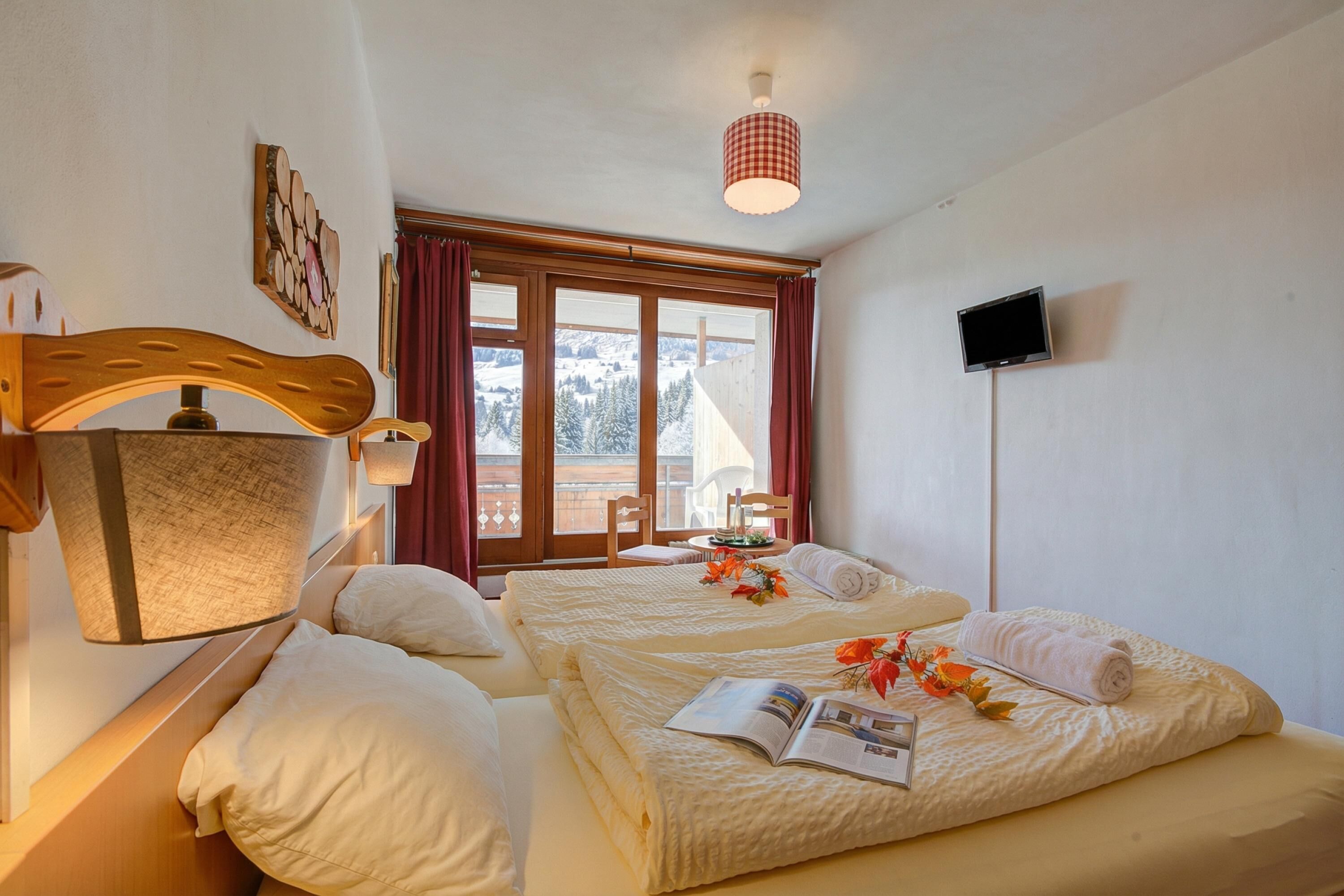 Free WiFi, bed sheets