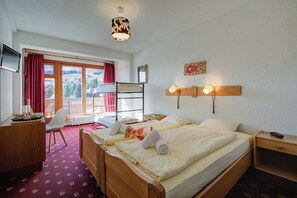 Free WiFi, bed sheets