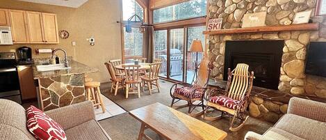 TV, fireplace, ping pong