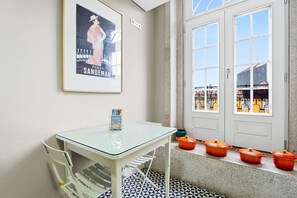 Dining - GuestReady-Luxurious Haven in Porto's Heart (Porto)