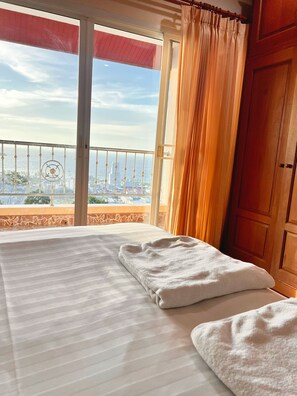 Iron/ironing board, WiFi, bed sheets - Sunset Ocean View 3-king bed Villa Directly Above Patong (Phuket)