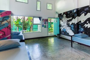 Free WiFi, bed sheets - Gili Beach Bum Hostel (West Nusa Tenggara)