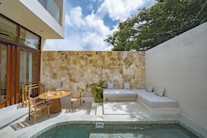 Outdoor pool - Casa Beso (Jimbaran)