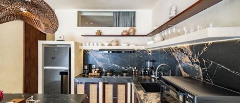 大型雪櫃/冰箱、焗爐、爐具、咖啡機/沖茶器