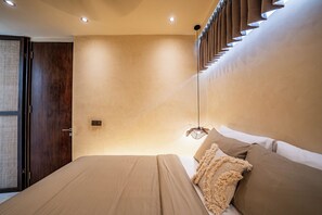 Villa, 3 chambres, patio, vue sur la piscine | Bureau, accès au Wi-Fi (inclus), literie fournie