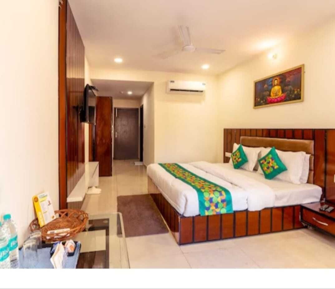 Deluxe Double Room | Desk, free WiFi