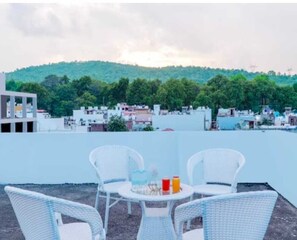 Restaurant - Hotel Red Coral by Trinetra (Haridwar)