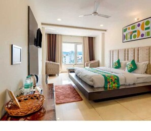 Deluxe Triple Room | Desk, free WiFi - Hotel Red Coral by Trinetra (Haridwar)