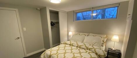 Acceso a internet y ropa de cama