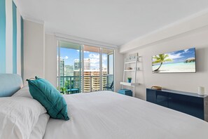 Desk, laptop workspace, iron/ironing board, free WiFi - Boutique Coconut Grove Residences by Ilios Rentals (Miami)