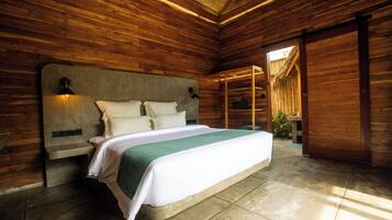 In-room safe, free WiFi