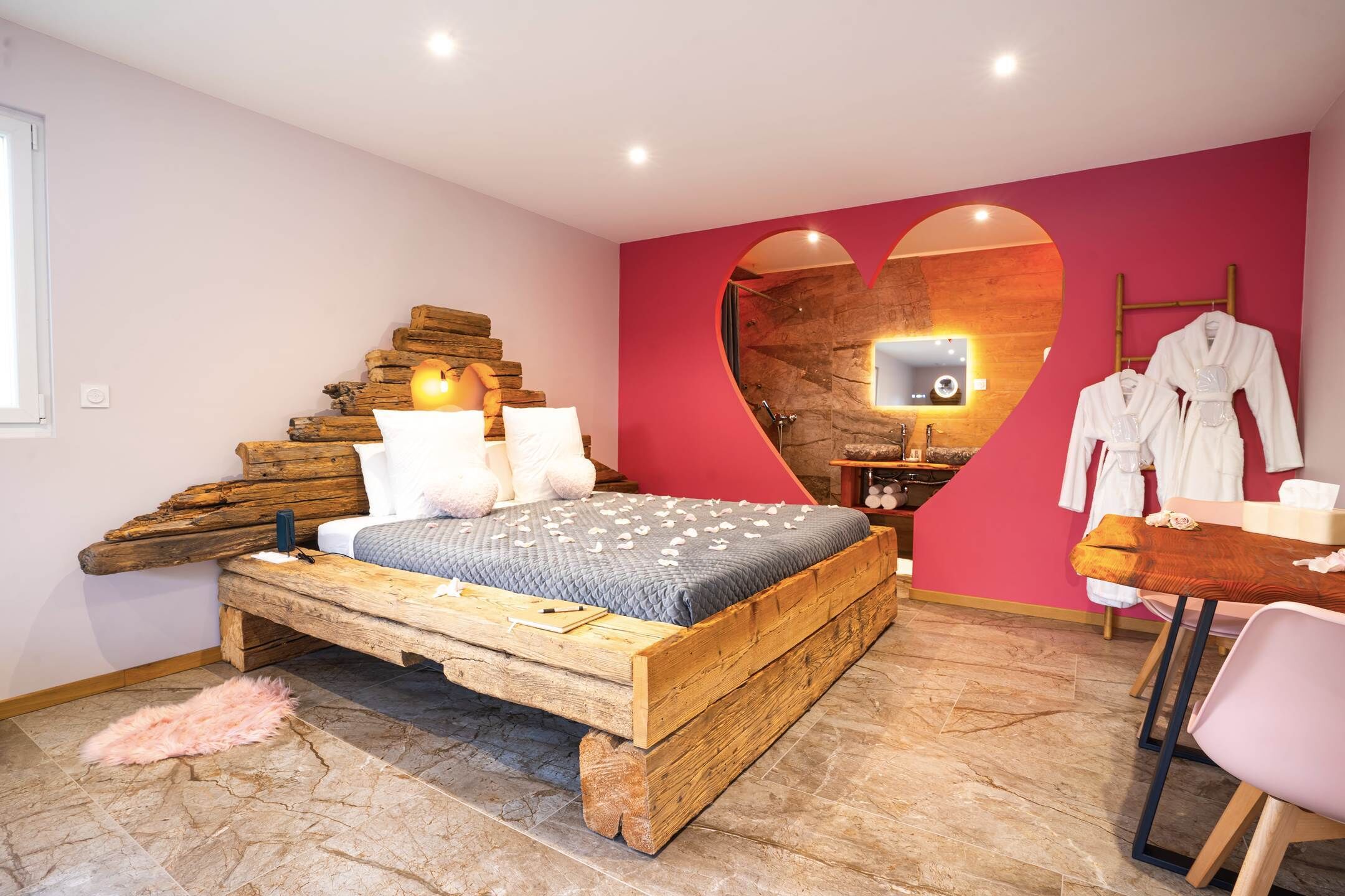 Tabla de planchar con plancha y wifi gratis 