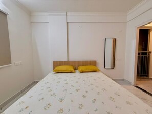 Standard Room - Homeslice Sarjapur (Bengaluru)