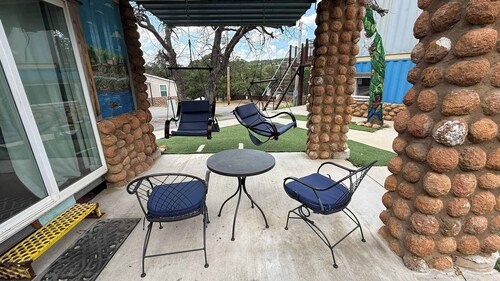 KBPPE Rooftop View@InnHabit—Family & Couples Slp 8