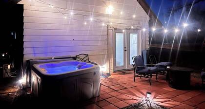 Barn getaway-Hot Tub-at Ft Sill-1 bedroom only of 2