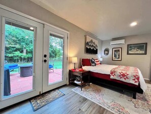 Room - Barn getaway-Hot Tub-at Ft Sill-1 bedroom only of 2 (Lawton)