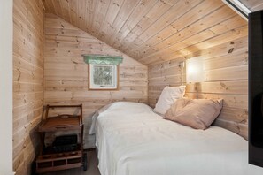 1 bedroom, iron/ironing board, free WiFi - Cozy holiday home close to beach and nature (Nykøbing Sj)