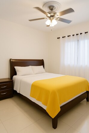 Internet, bed sheets - 5 minutes from the sea! (Santo Domingo Este)