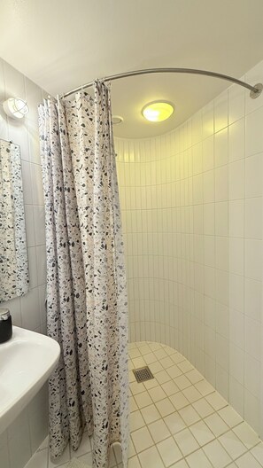 Een douche, een haardroger