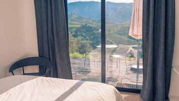 Travel crib, WiFi