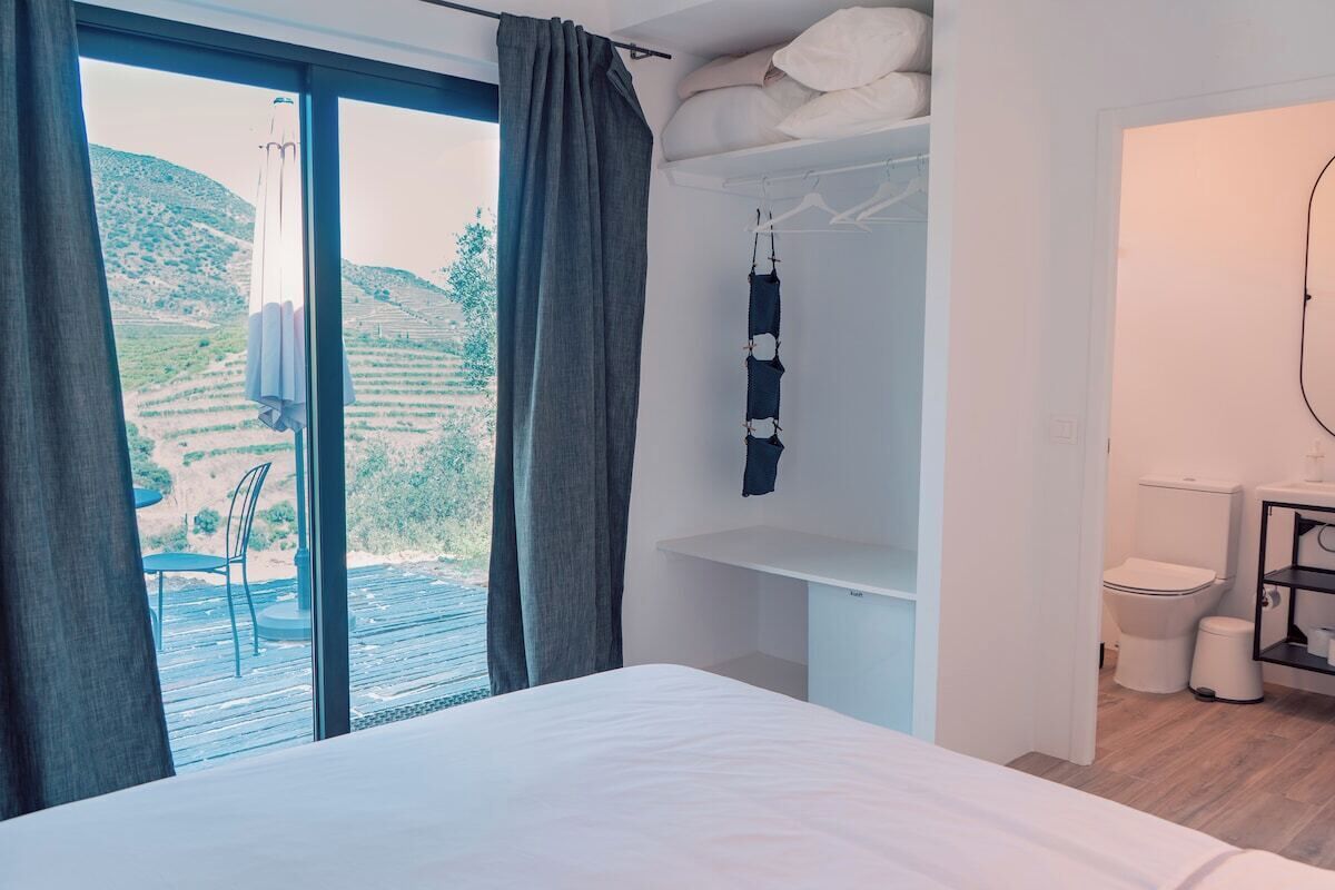 Travel crib, WiFi