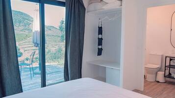 Travel crib, WiFi