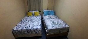 Traditional Twin Room | Laptop workspace, free WiFi - Casa Florencia (Santa Ana)