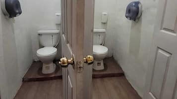 Shower, towels, soap, shampoo