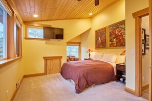 Desk, iron/ironing board, free WiFi, bed sheets