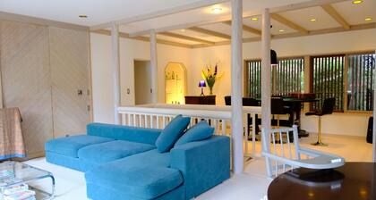 The view of the lake and snow-capped mountains is breathtaking! Limited to one pair per day. A dedicated butler is always on hand to ensure a safe stay. Includes choice of breakfast & 15 min drive to 5 ski resorts!